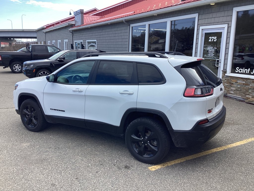 Jeep CHEROKEE ALTITUDE 2023 à Saint John, Nouveau-Brunswick - 3 - w1024h768px