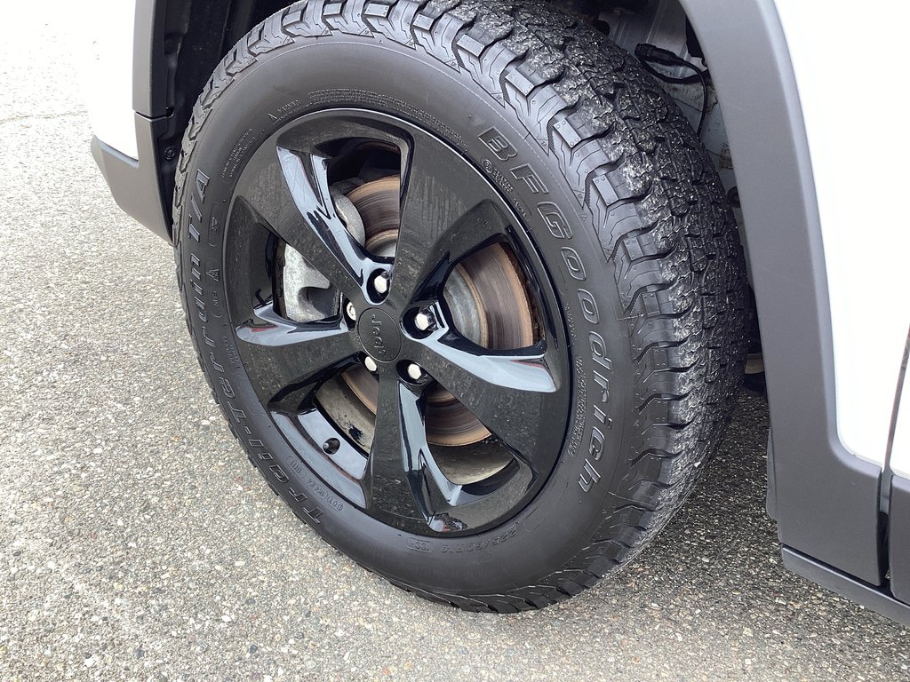 Jeep CHEROKEE ALTITUDE 2023 à Saint John, Nouveau-Brunswick - 9 - w1024h768px