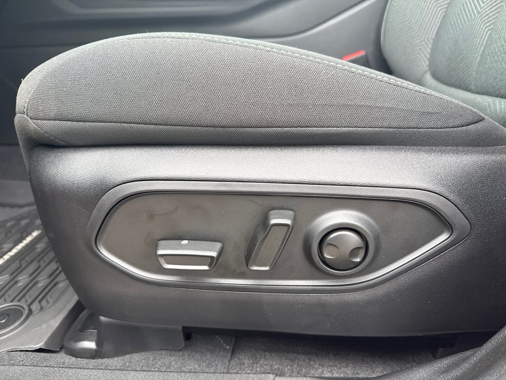 2026 Jeep Cherokee LAREDO in Sussex, New Brunswick - 11 - w1024h768px