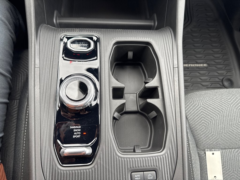 2026 Jeep Cherokee LAREDO in Sussex, New Brunswick - 19 - w1024h768px