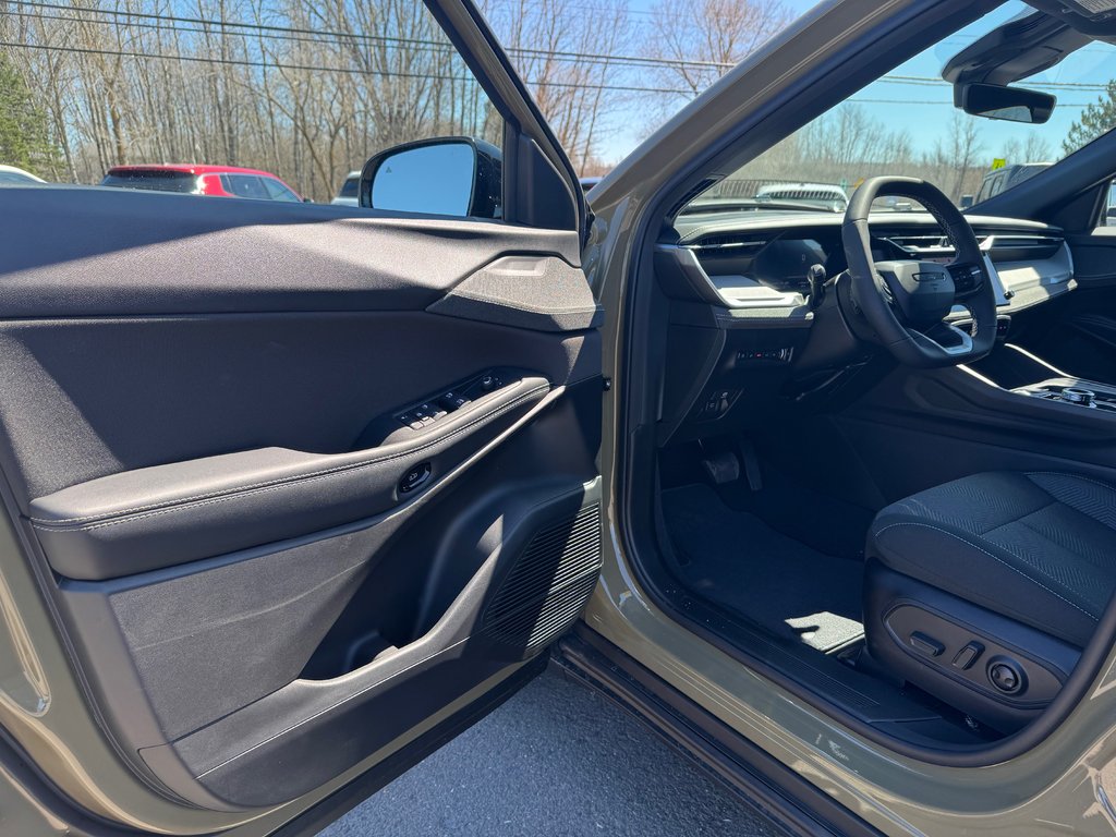 2026 Jeep Cherokee LAREDO in Sussex, New Brunswick - 8 - w1024h768px