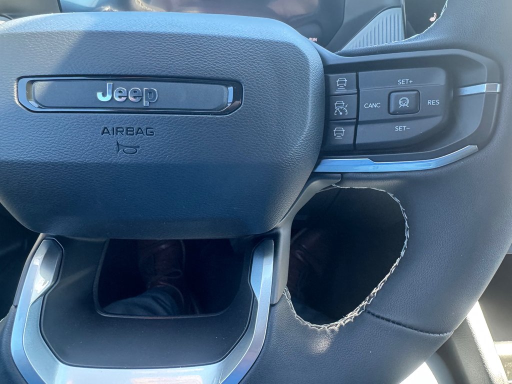 2026 Jeep Cherokee LAREDO in Sussex, New Brunswick - 13 - w1024h768px