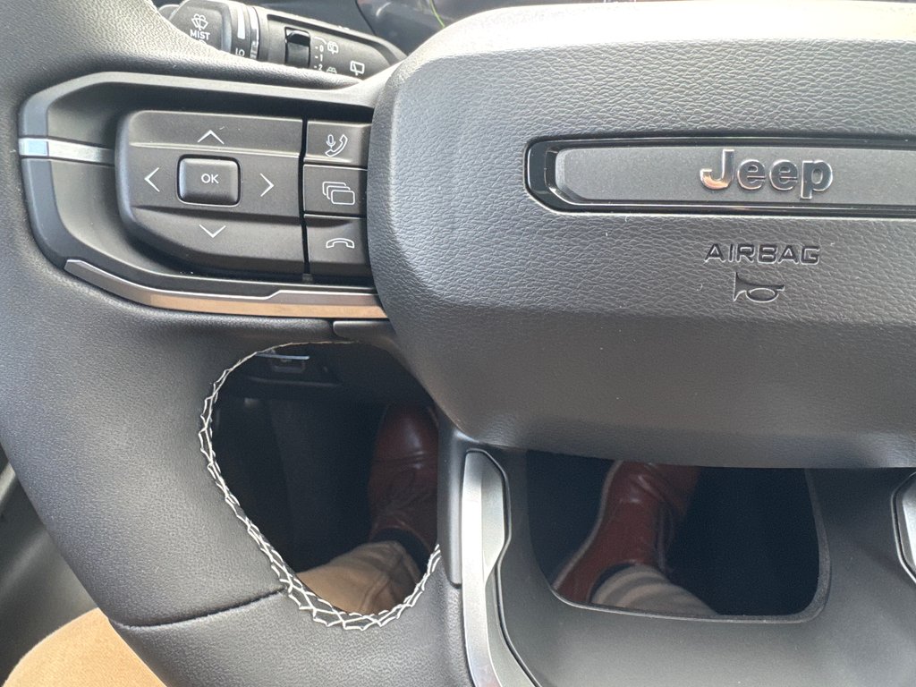 Jeep Cherokee LAREDO 2026 à Sussex, Nouveau-Brunswick - 15 - w1024h768px