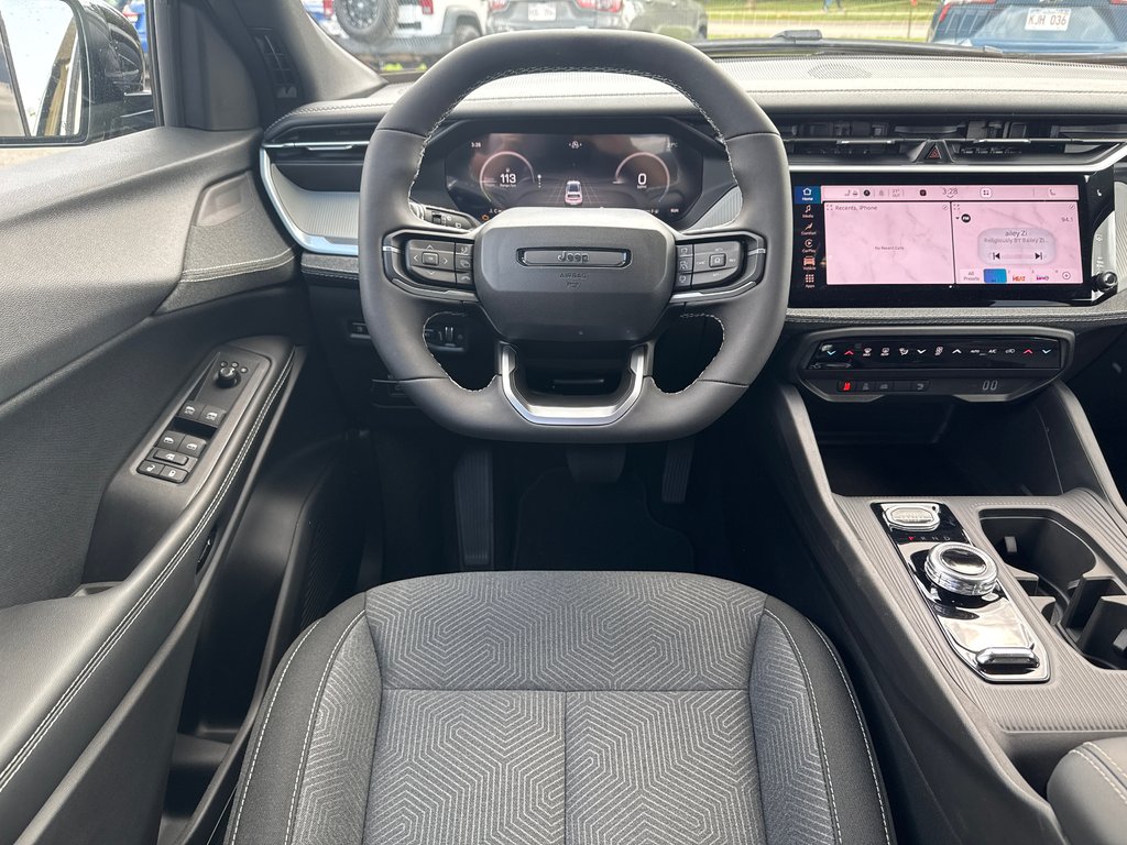 Jeep Cherokee LAREDO 2026 à Sussex, Nouveau-Brunswick - 12 - w1024h768px