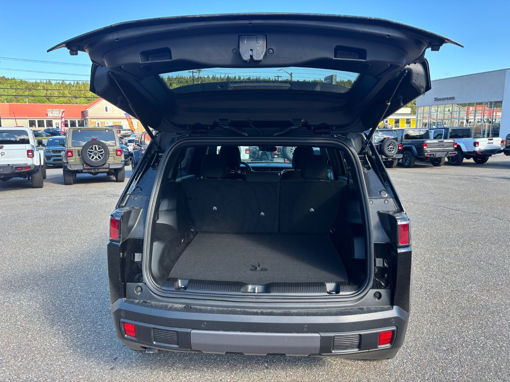 Jeep Cherokee LAREDO 2026 à Saint John, Nouveau-Brunswick - 12 - w1024h768px