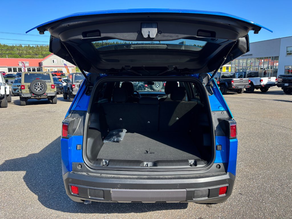 2026 Jeep Cherokee LAREDO in Saint John, New Brunswick - 8 - w1024h768px