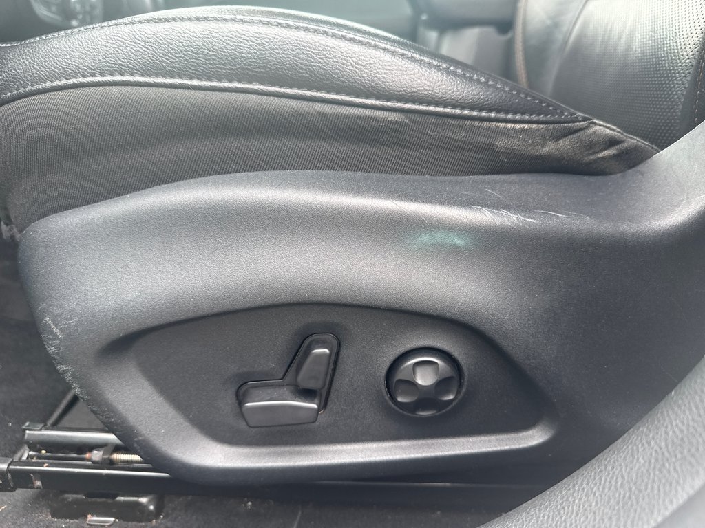 2018 Jeep Compass Limited in Sussex, New Brunswick - 12 - w1024h768px