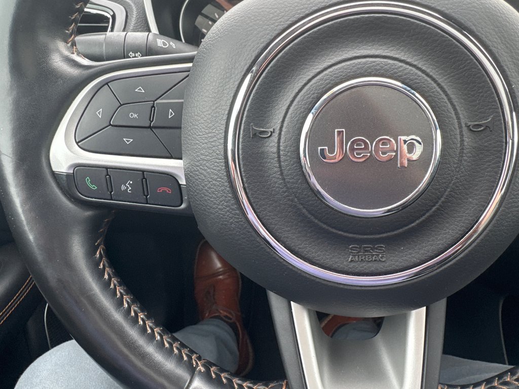 2018 Jeep Compass Limited in Sussex, New Brunswick - 18 - w1024h768px