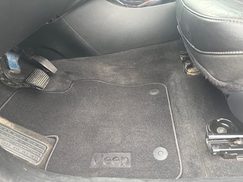 2018 Jeep Compass Limited in Sussex, New Brunswick - 11 - w1024h768px