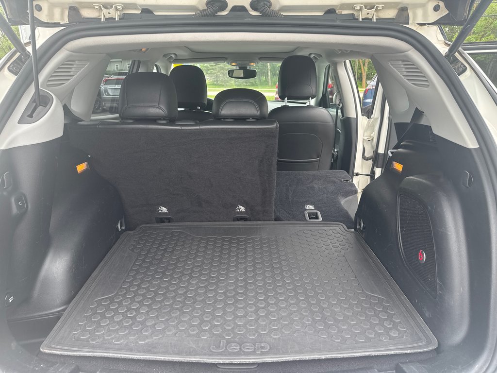 2018 Jeep Compass Limited in Sussex, New Brunswick - 29 - w1024h768px