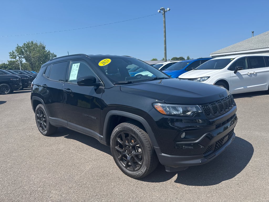 2023 Jeep Compass Altitude in Sussex, New Brunswick - 7 - w1024h768px