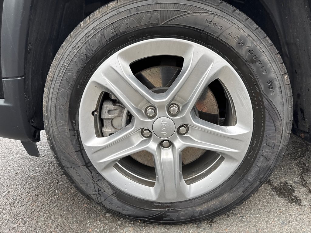 2024 Jeep Compass North in Sussex, New Brunswick - 10 - w1024h768px