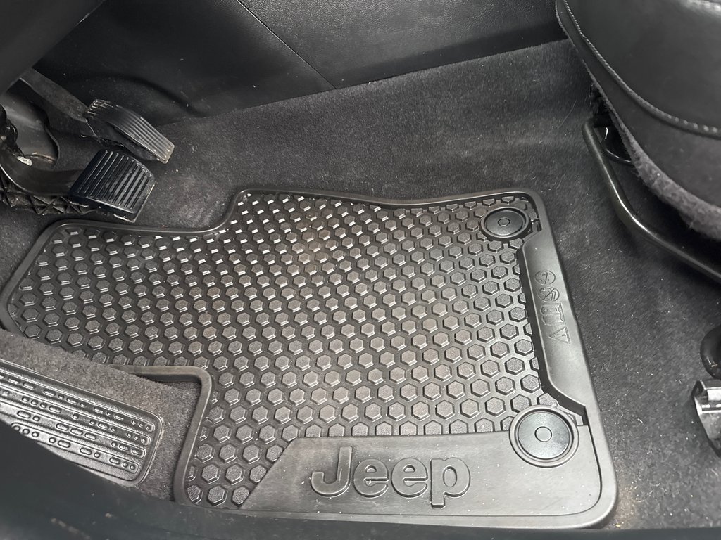 2024 Jeep Compass North in Sussex, New Brunswick - 13 - w1024h768px