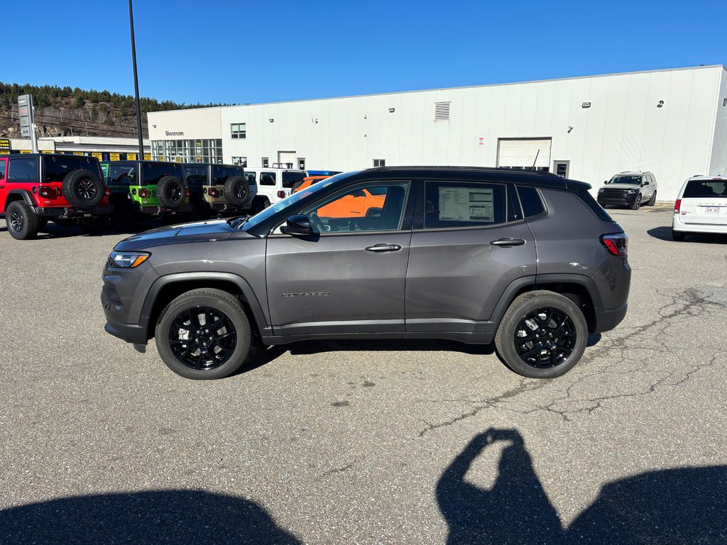 Jeep Compass ALTITUDE 2024 à Saint John, Nouveau-Brunswick - 4 - w1024h768px