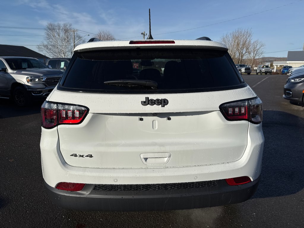 Jeep Compass ALTITUDE 2025 à Sussex, Nouveau-Brunswick - 4 - w1024h768px