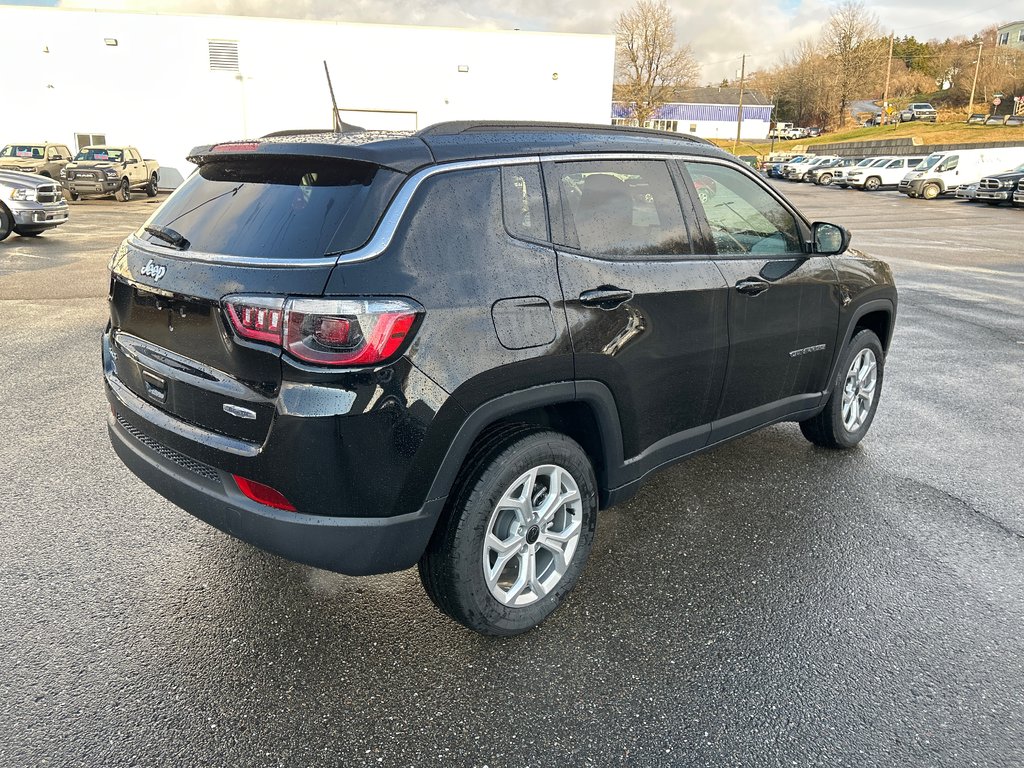 Jeep Compass NORTH 2025 à Saint John, Nouveau-Brunswick - 4 - w1024h768px