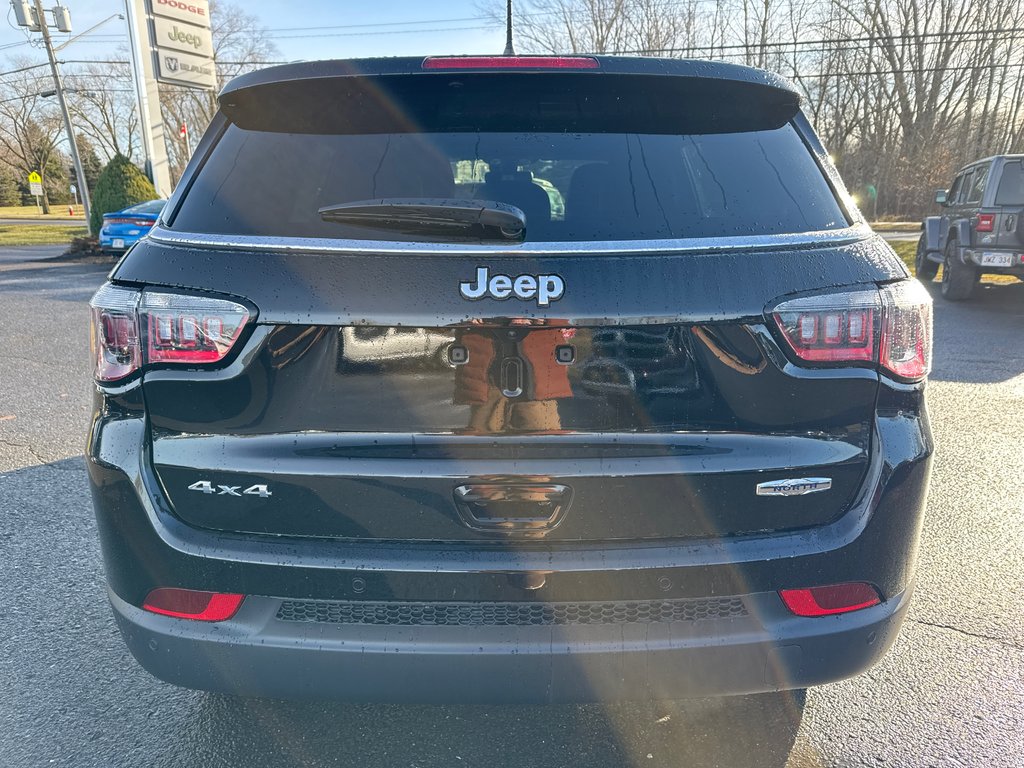 2025 Jeep Compass NORTH in Sussex, New Brunswick - 4 - w1024h768px