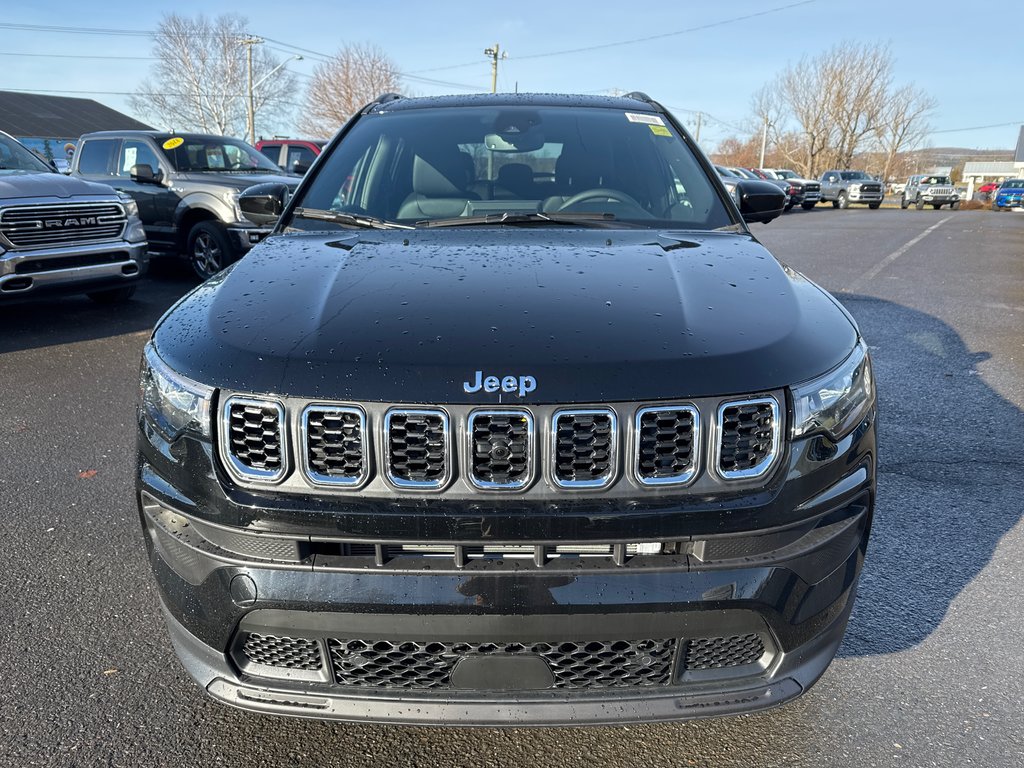 2025 Jeep Compass NORTH in Sussex, New Brunswick - 10 - w1024h768px