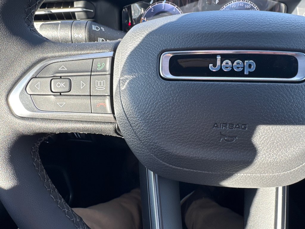 2025 Jeep Compass NORTH in Sussex, New Brunswick - 21 - w1024h768px