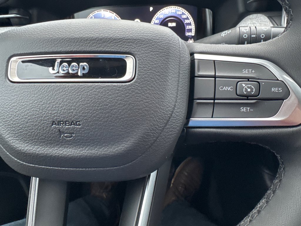 2025 Jeep Compass NORTH in Sussex, New Brunswick - 17 - w1024h768px