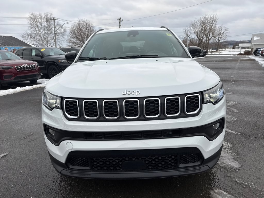 2025 Jeep Compass NORTH in Sussex, New Brunswick - 9 - w1024h768px