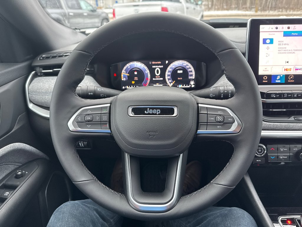 2025 Jeep Compass NORTH in Sussex, New Brunswick - 16 - w1024h768px