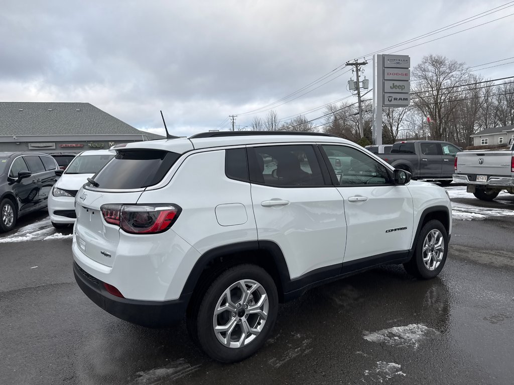 2025 Jeep Compass NORTH in Sussex, New Brunswick - 6 - w1024h768px