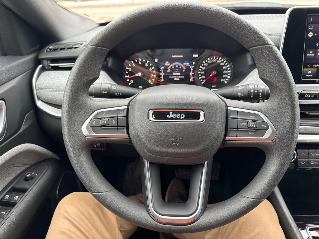 2025 Jeep Compass SPORT in Sussex, New Brunswick - 12 - w1024h768px