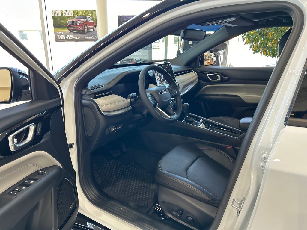 2025 Jeep Compass LIMITED in Saint John, New Brunswick - 9 - w1024h768px