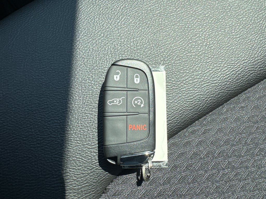 2025 Jeep Compass NORTH in Sussex, New Brunswick - 26 - w1024h768px