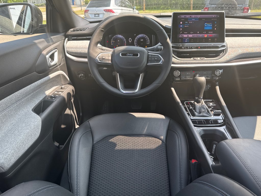 2025 Jeep Compass NORTH in Sussex, New Brunswick - 13 - w1024h768px