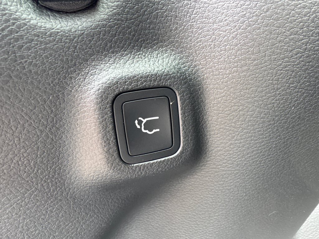 2025 Jeep Compass NORTH in Sussex, New Brunswick - 36 - w1024h768px