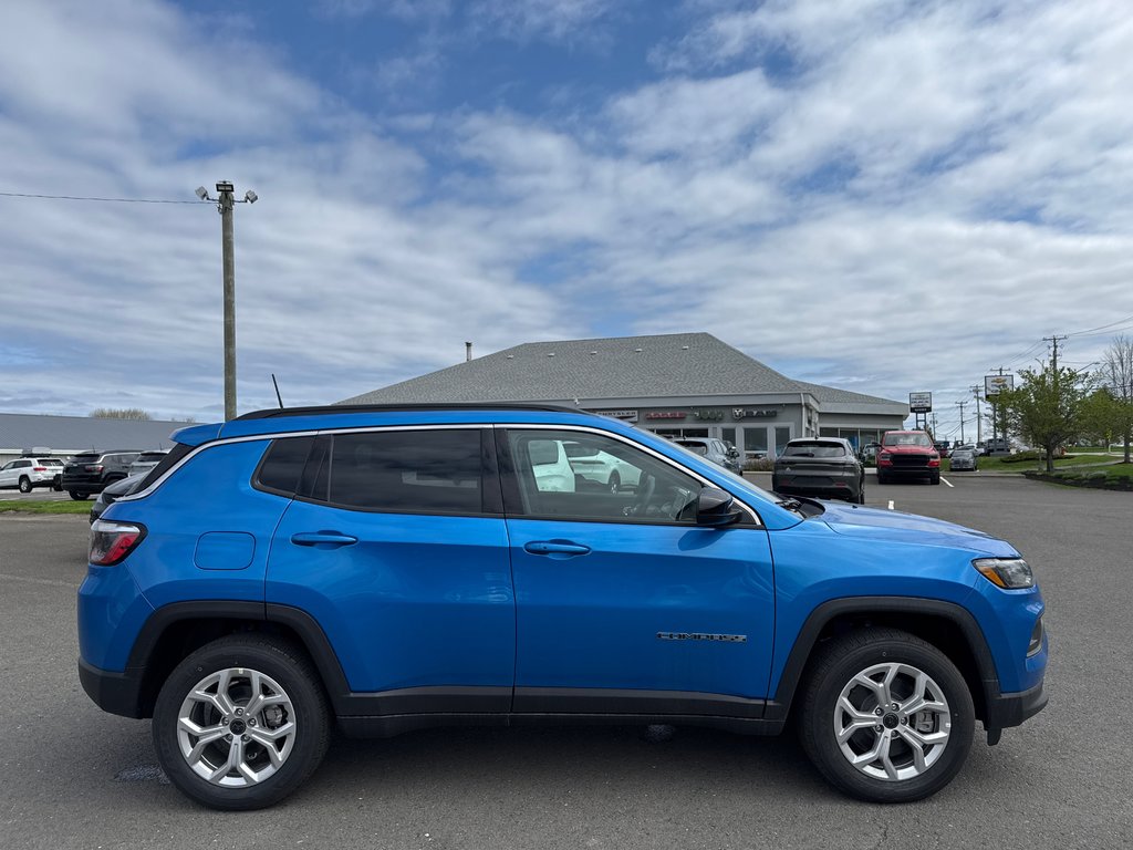 2025 Jeep Compass NORTH in Sussex, New Brunswick - 8 - w1024h768px