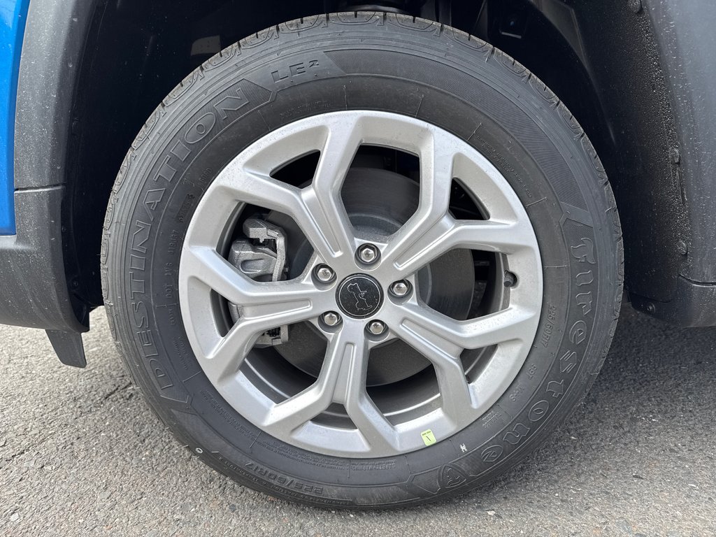 2025 Jeep Compass NORTH in Sussex, New Brunswick - 12 - w1024h768px