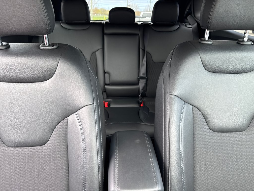 2025 Jeep Compass NORTH in Sussex, New Brunswick - 28 - w1024h768px