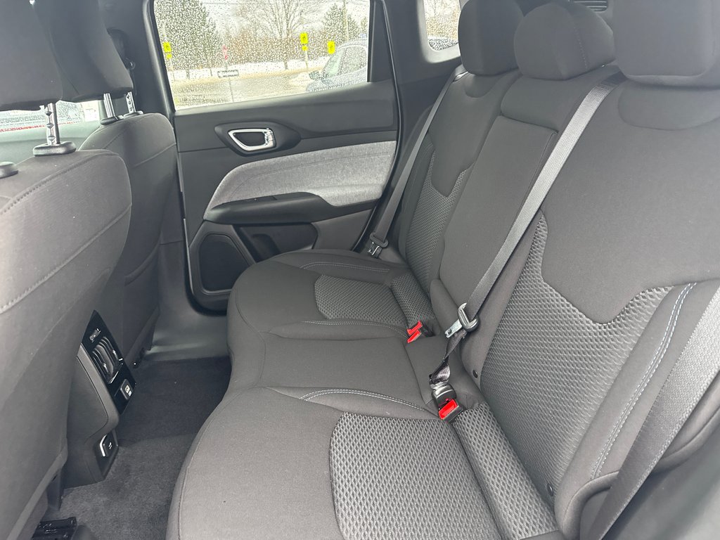 2025 Jeep Compass SPORT in Sussex, New Brunswick - 24 - w1024h768px