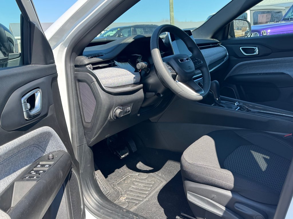 2026 Jeep Compass SPORT in Sussex, New Brunswick - 10 - w1024h768px