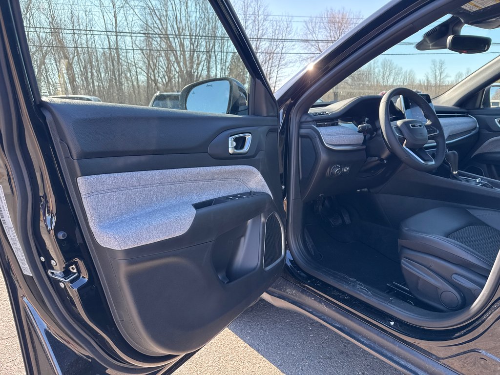 Jeep Compass NORTH 2026 à Sussex, Nouveau-Brunswick - 10 - w1024h768px