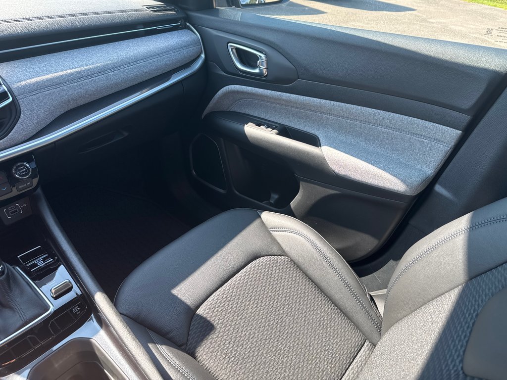 2026 Jeep Compass NORTH in Sussex, New Brunswick - 25 - w1024h768px