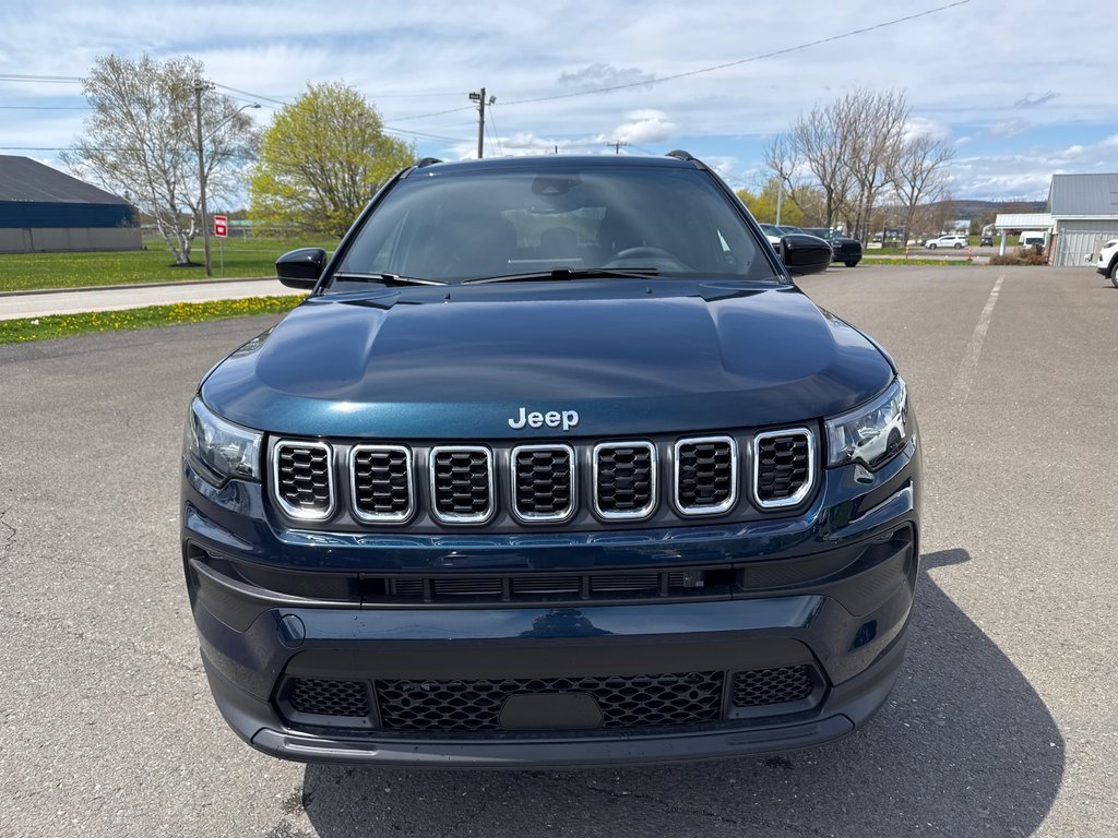 2026 Jeep Compass NORTH in Sussex, New Brunswick - 9 - w1024h768px