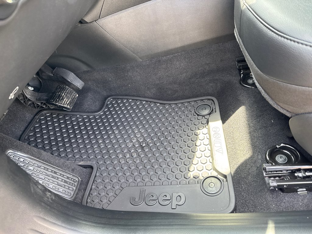 2026 Jeep Compass NORTH in Sussex, New Brunswick - 12 - w1024h768px
