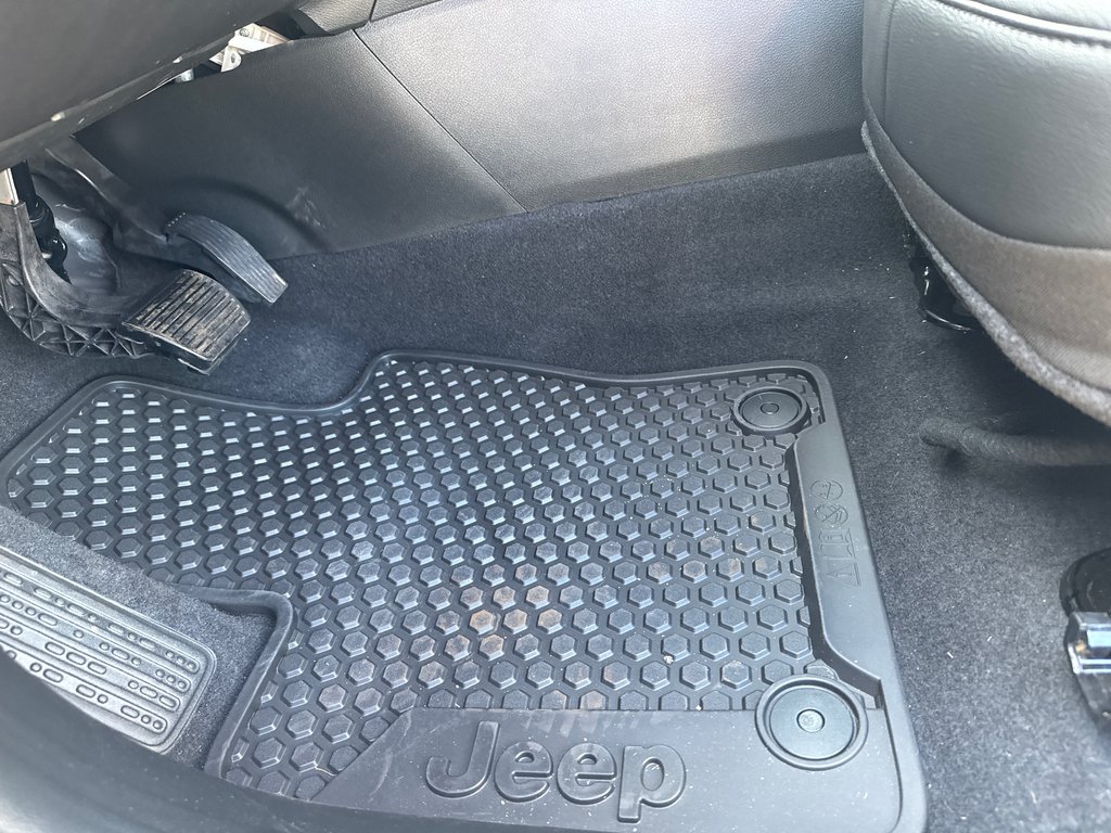 2026 Jeep Compass NORTH in Sussex, New Brunswick - 12 - w1024h768px