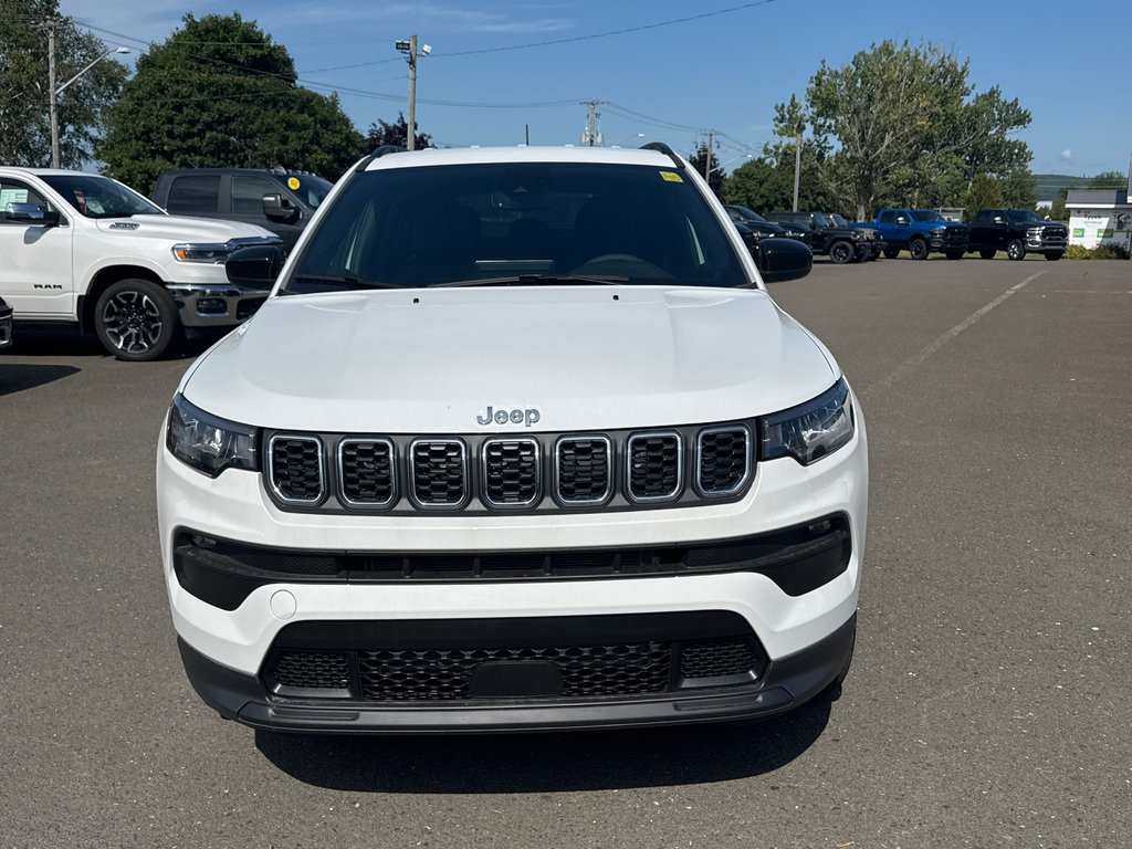 2026 Jeep Compass NORTH in Sussex, New Brunswick - 9 - w1024h768px