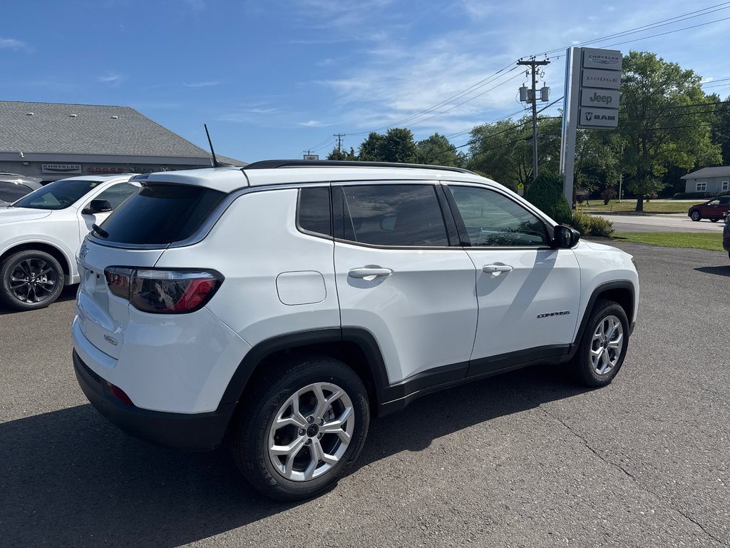 2026 Jeep Compass NORTH in Sussex, New Brunswick - 6 - w1024h768px