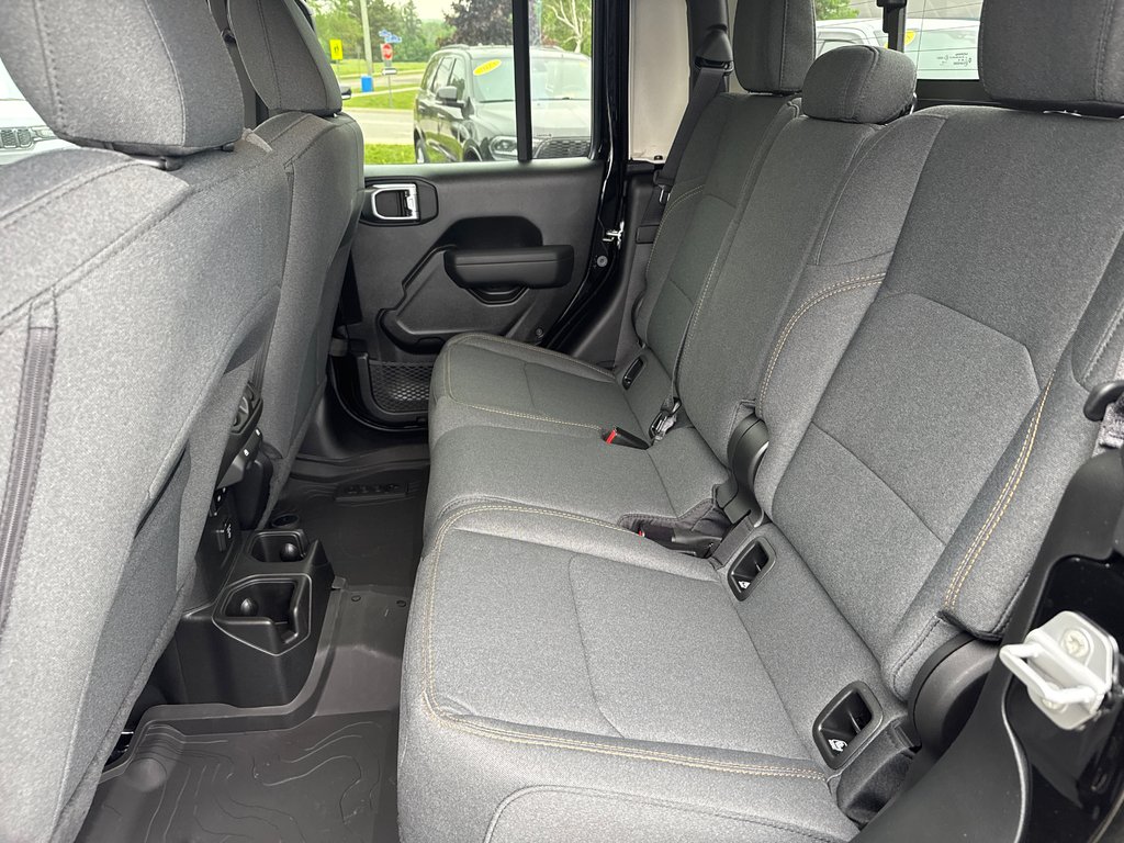 2026 Jeep Gladiator NIGHTHAWK in Sussex, New Brunswick - 33 - w1024h768px