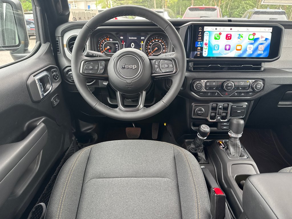 2026 Jeep Gladiator NIGHTHAWK in Sussex, New Brunswick - 15 - w1024h768px