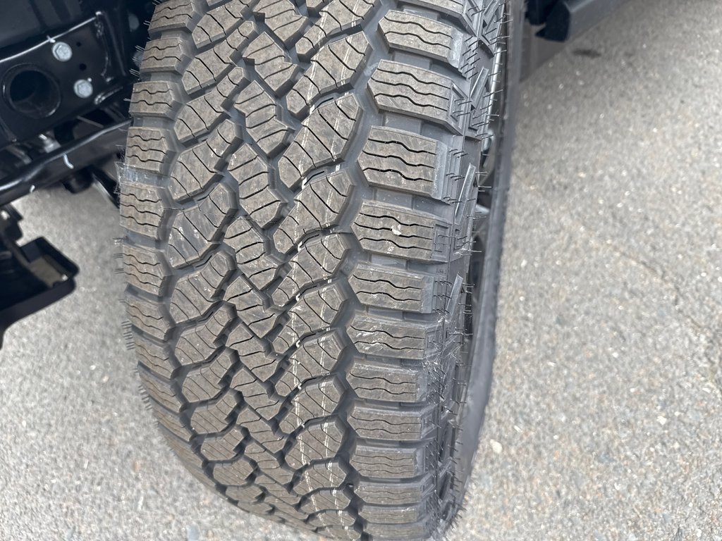 2026 Jeep Gladiator NIGHTHAWK in Sussex, New Brunswick - 11 - w1024h768px