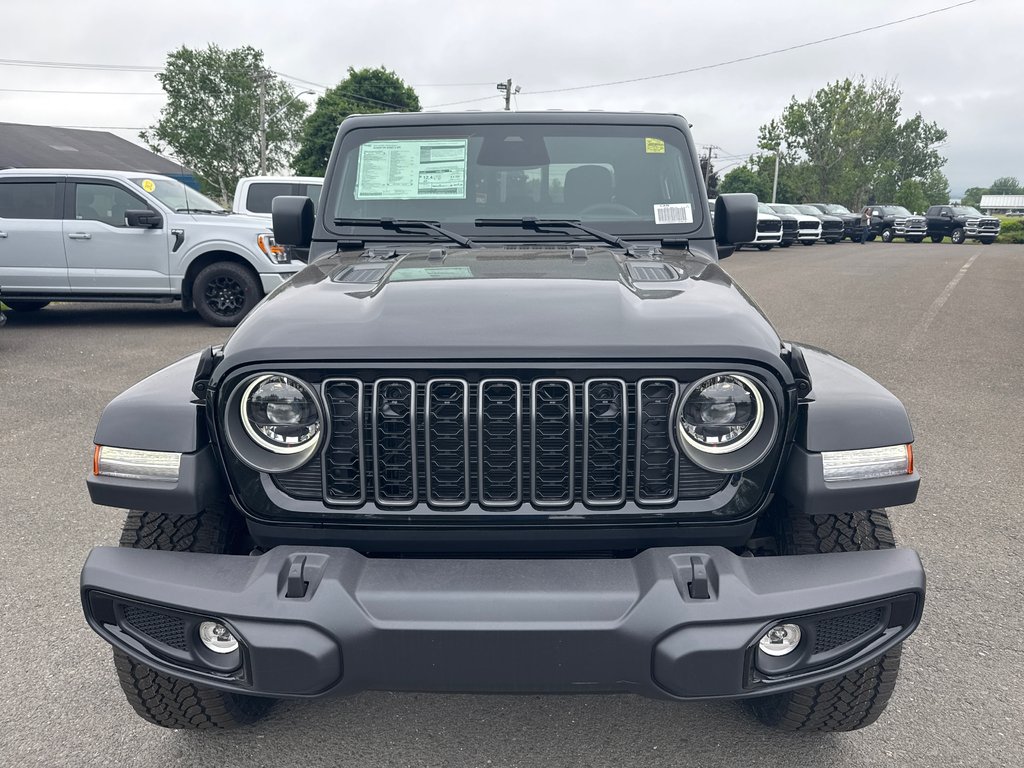 2026 Jeep Gladiator NIGHTHAWK in Sussex, New Brunswick - 9 - w1024h768px