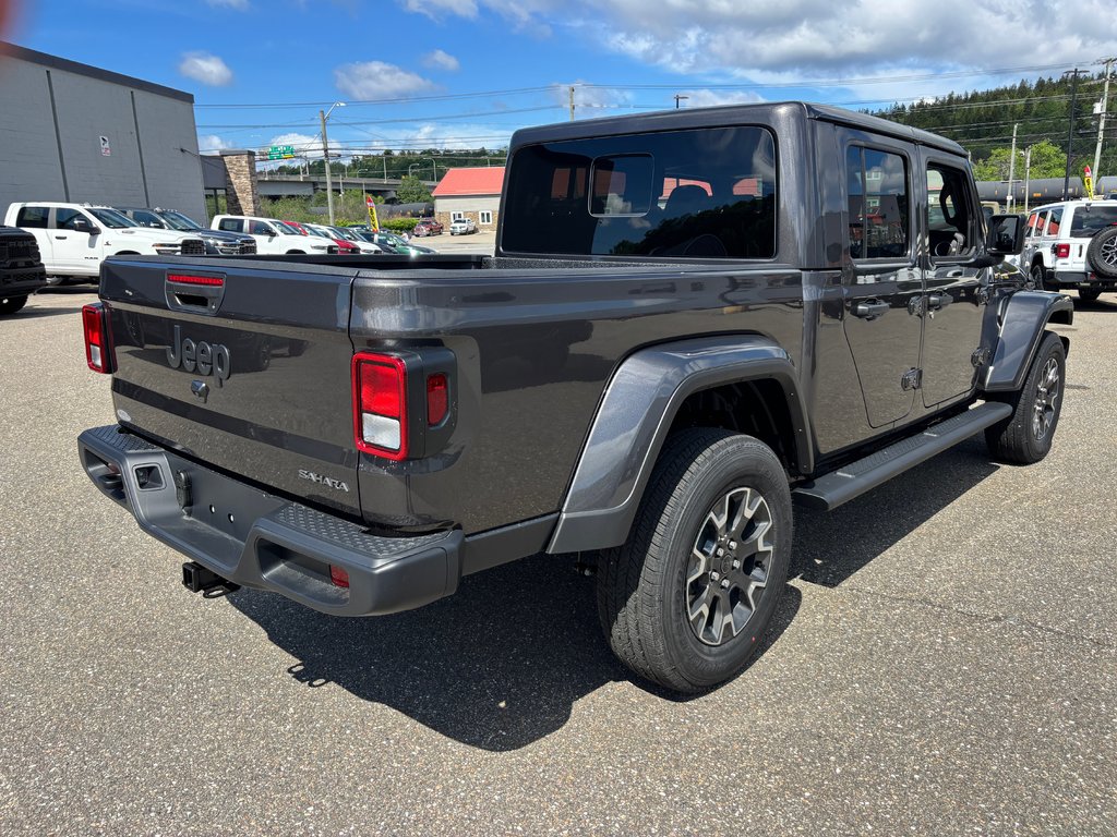 2026 Jeep Gladiator SAHARA in Saint John, New Brunswick - 5 - w1024h768px
