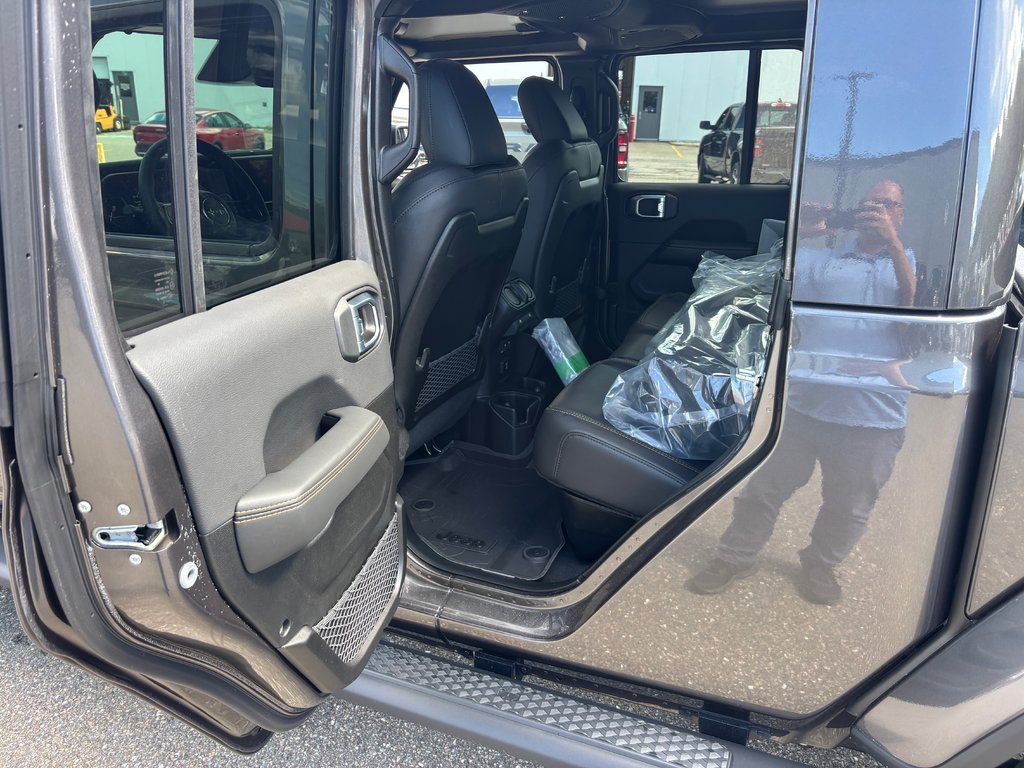 2026 Jeep Gladiator SAHARA in Saint John, New Brunswick - 9 - w1024h768px